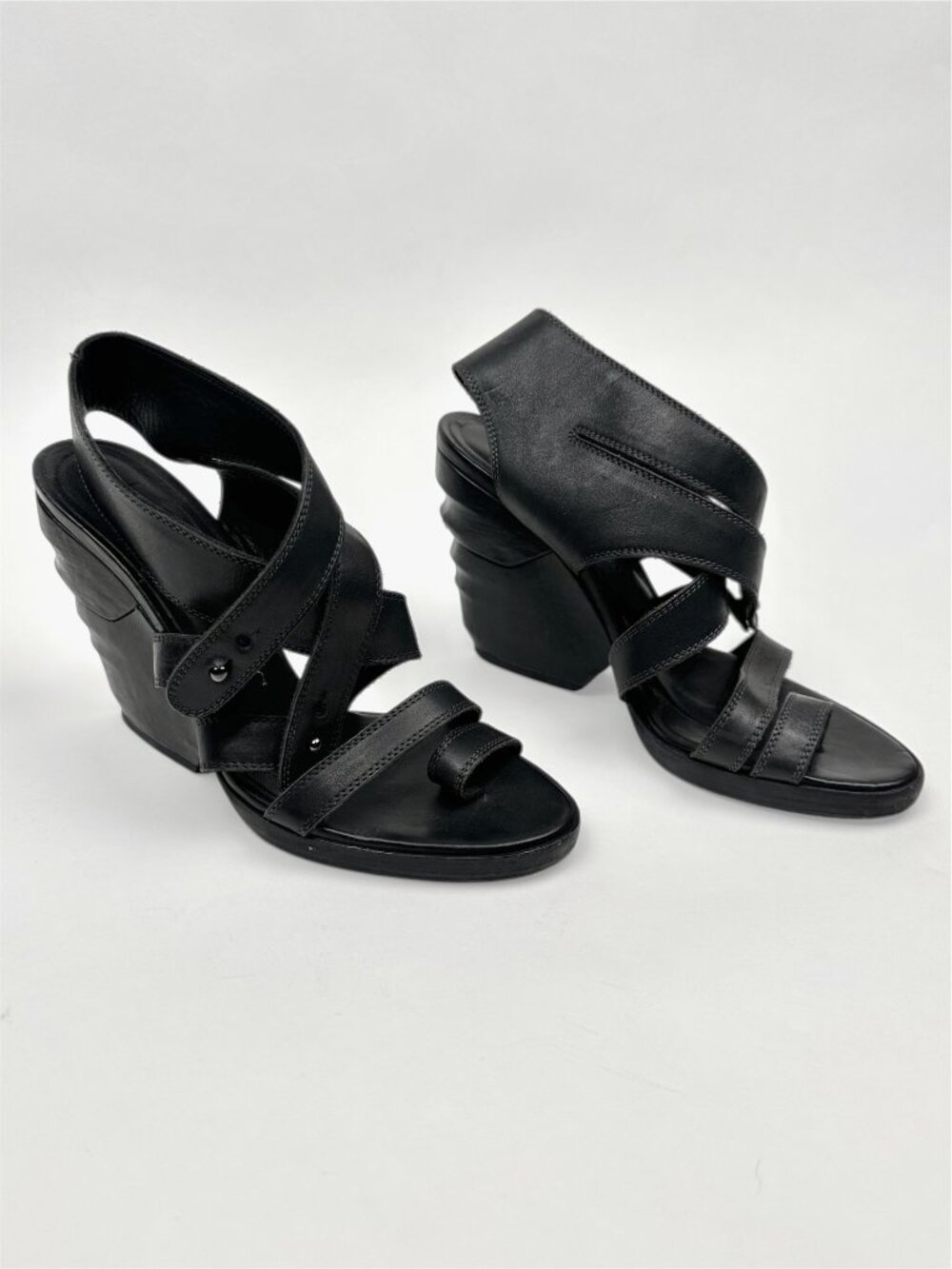 LD Tuttle Black Leather Architectural Wedges